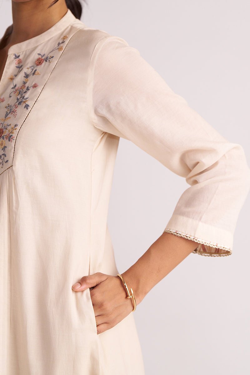 Beige Mul-Chanderi Embroidered Kurta Set